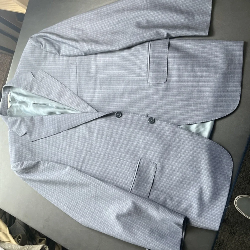 Canali Italian made 40S Blue Striped Mens Blazer from Saks Fifth Ave Pocket sown